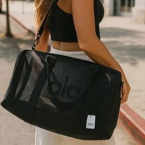 New without Tags Alo Yoga Sheer Duffle Bag Black Mesh Tote Lightweight